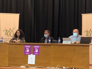 La presidenta del Tribunal Superior de Justicia de Extremadura, María Félix Tena Aragón, y el director del Instituto de Medicina Legal de la provincia de Cáceres, José Mª Montero Juanes